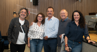 Adufg-Sindicato recebe exibição de documentário sobre Tarzan de Castro