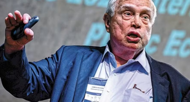 Vencedor do Nobel da Economia critica homeschooling e aponta que “o mais promissor é a interação dos pais com a escola”
