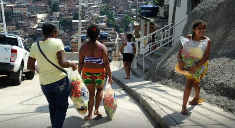 Brasil completa 1 ano fora do Mapa da Fome, mas desafios persistem