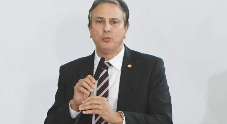 Camilo confirma suspensão do cronograma do Novo Ensino Médio