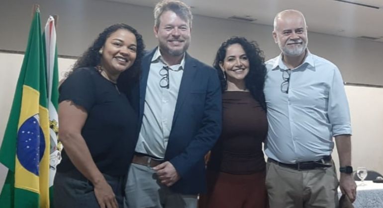 Diretoria do Adufg-Sindicato participa da posse da nova gestão do Cepae/UFG