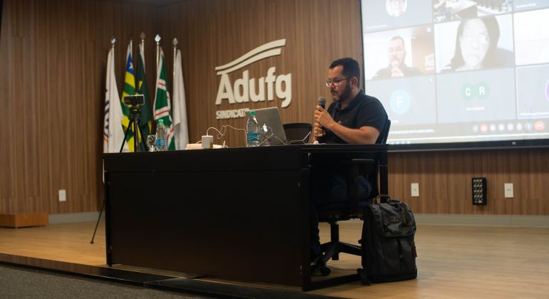 Durante assembleia, docentes decidem por apresentar contraproposta aos reajustes dos plano de saúde e odontológico