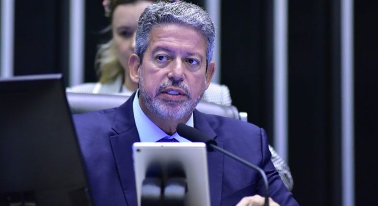 Lira defende reforma administrativa e quer atenção do governo para o tema  