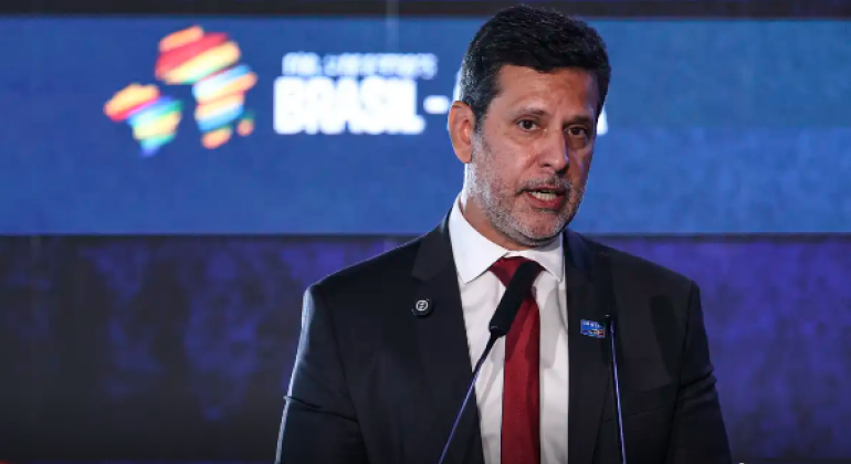 MEC: queda do analfabetismo no Brasil é ligada a políticas na educação