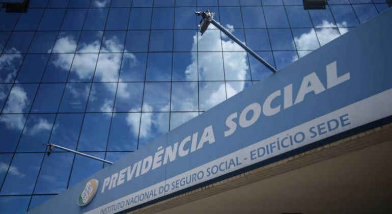 Portaria da Previdência altera certidão para aposentadoria de servidores