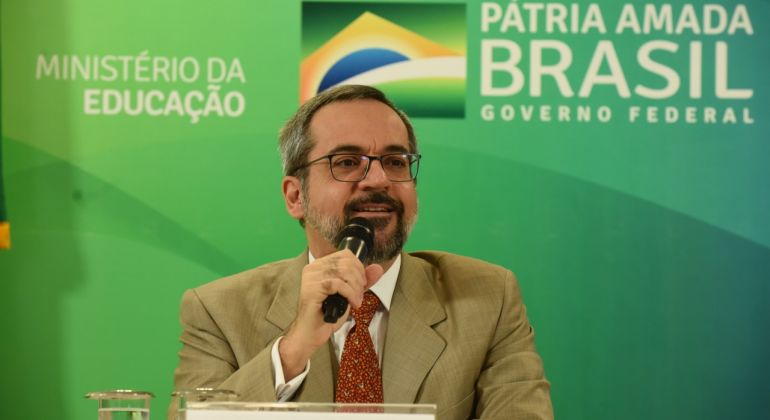 Proifes-Federação interpela judicialmente o Ministro da Educação