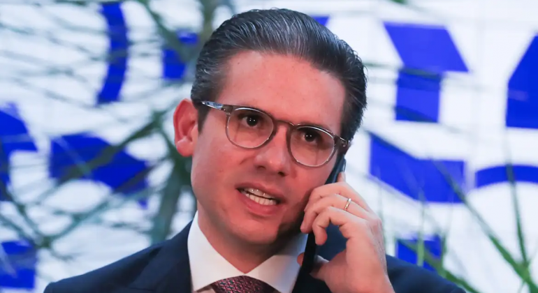 Proposta que acaba com jornada de trabalho 6x1 vai para a CCJ